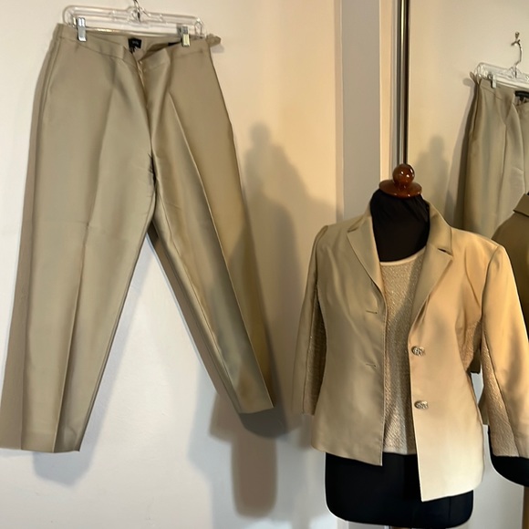 St. John’s three piece pant